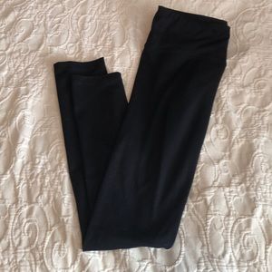 black leggings with black dots